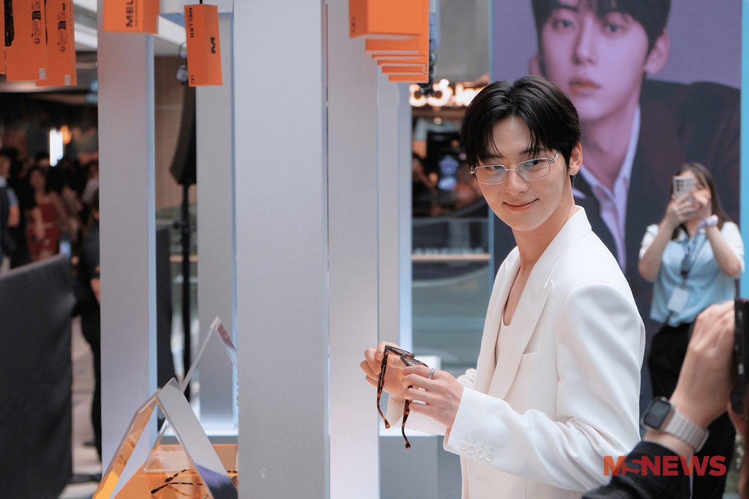 hwang min-hyun lenskart