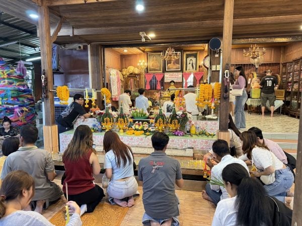 mae nak shrine
