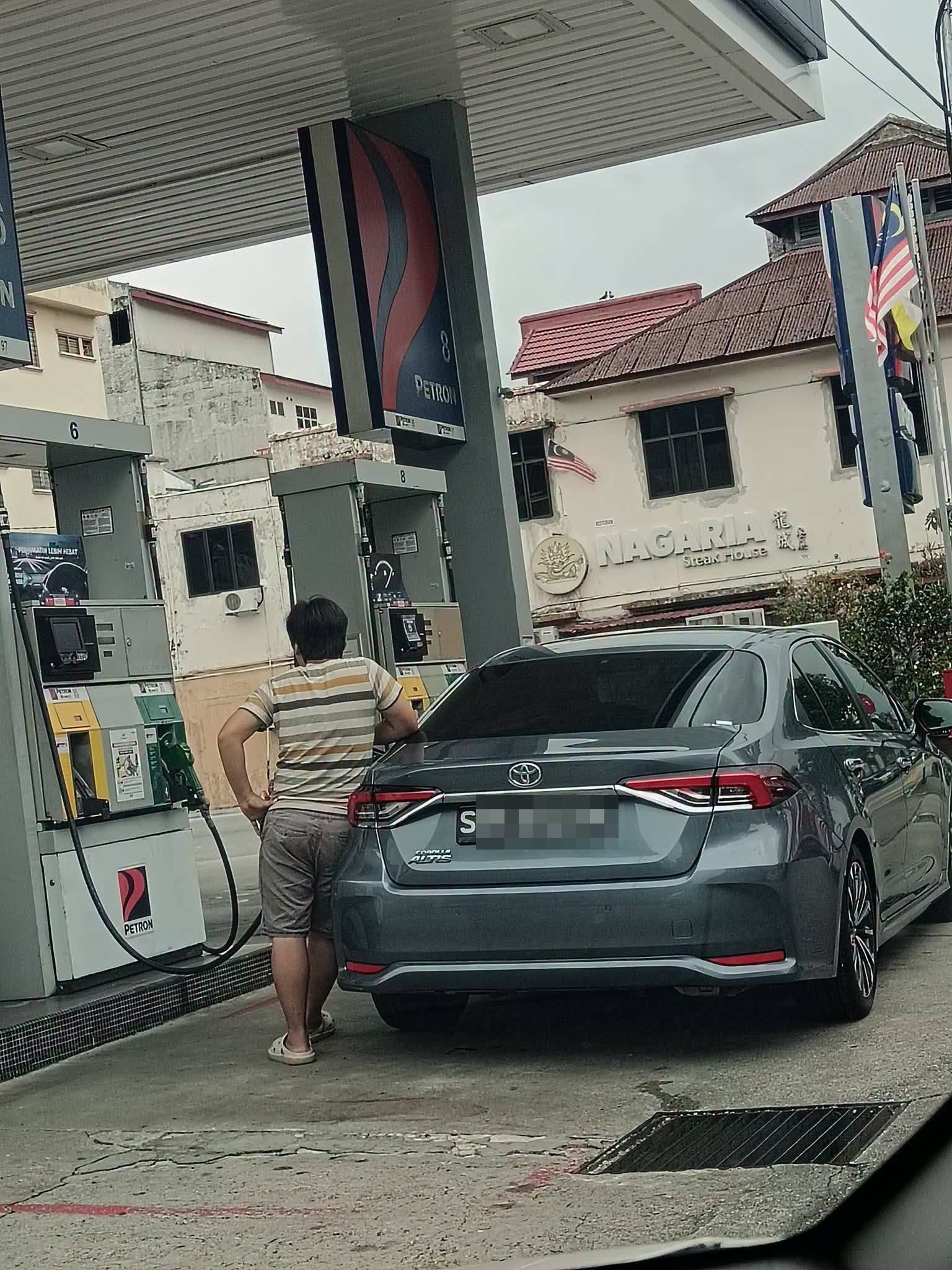 singapore-registered car ron95 (3)