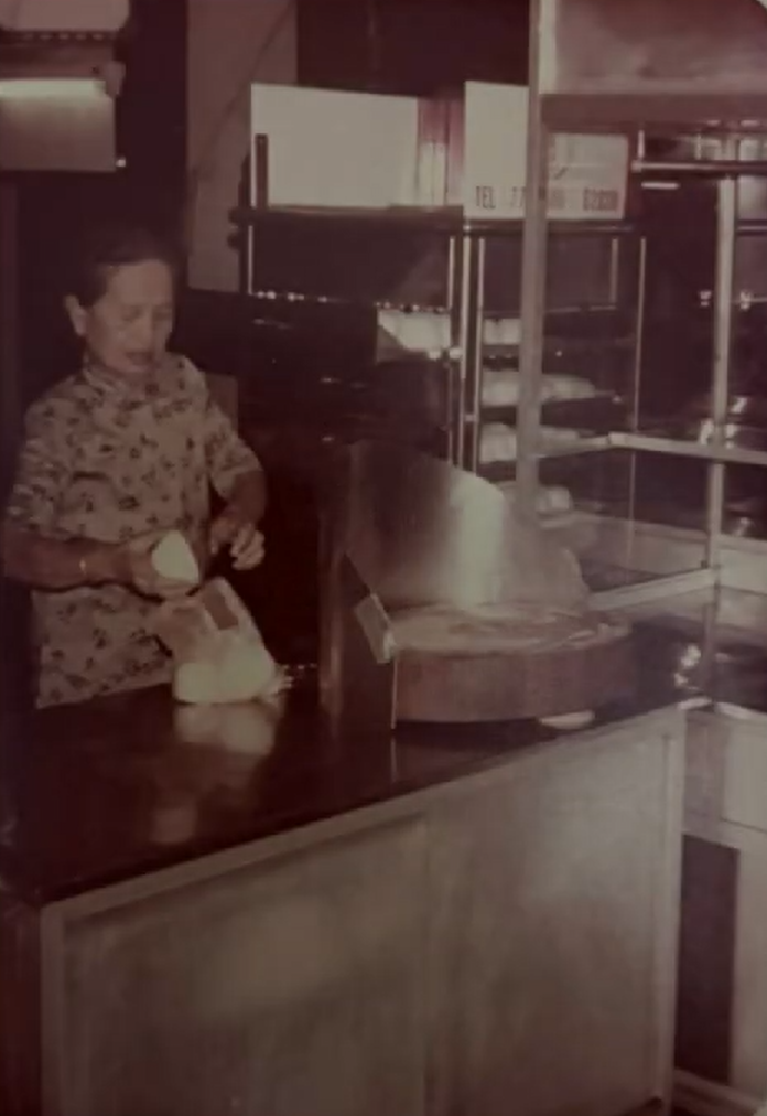 singaporean woman 110 (6)