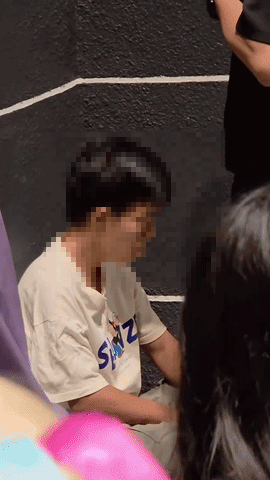 upskirt video cosplayer (2)