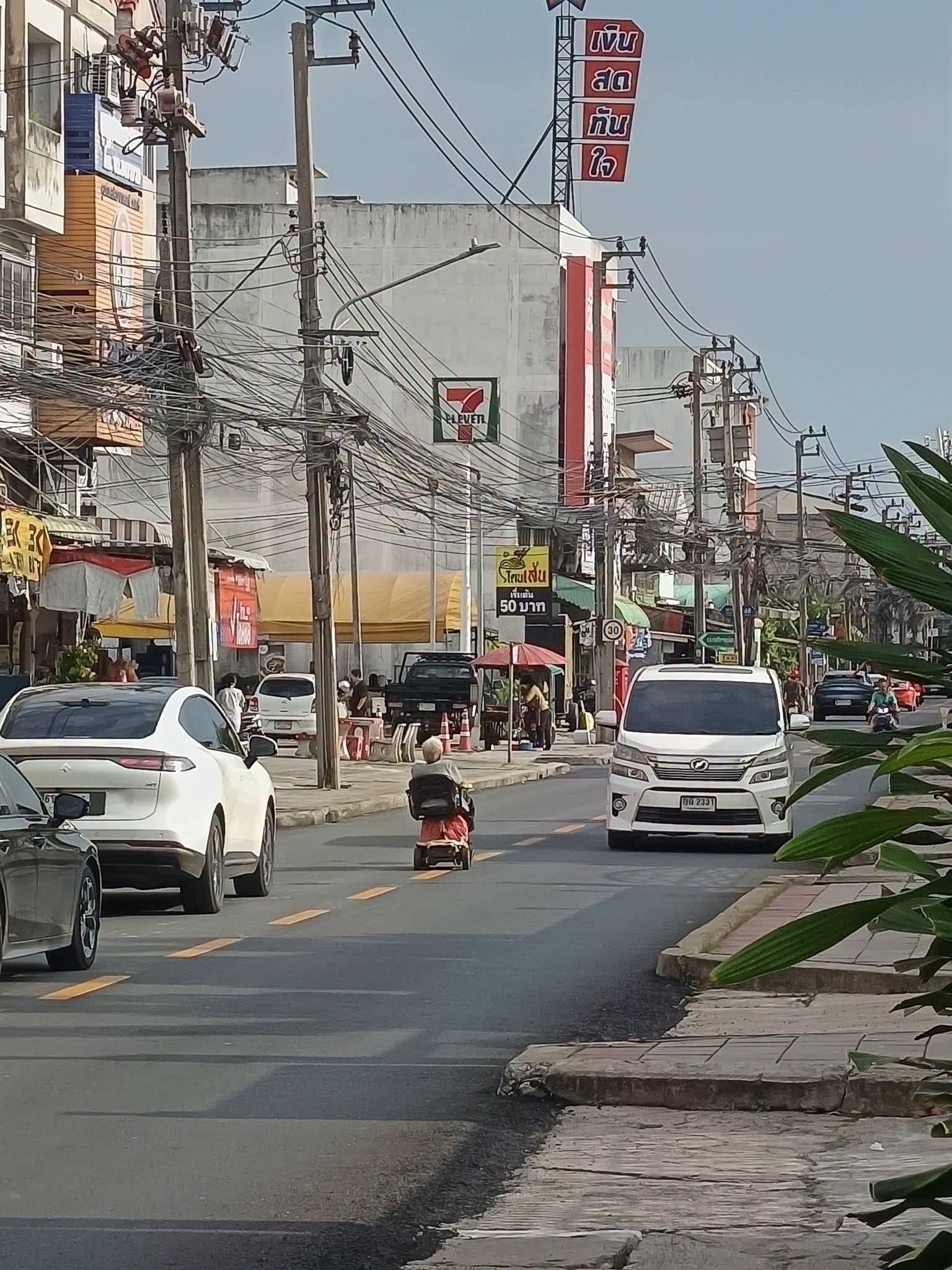 granny three-wheeled vehicle