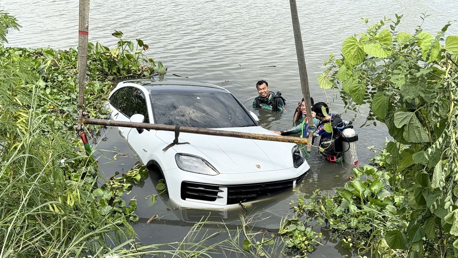 porsche canal thailand