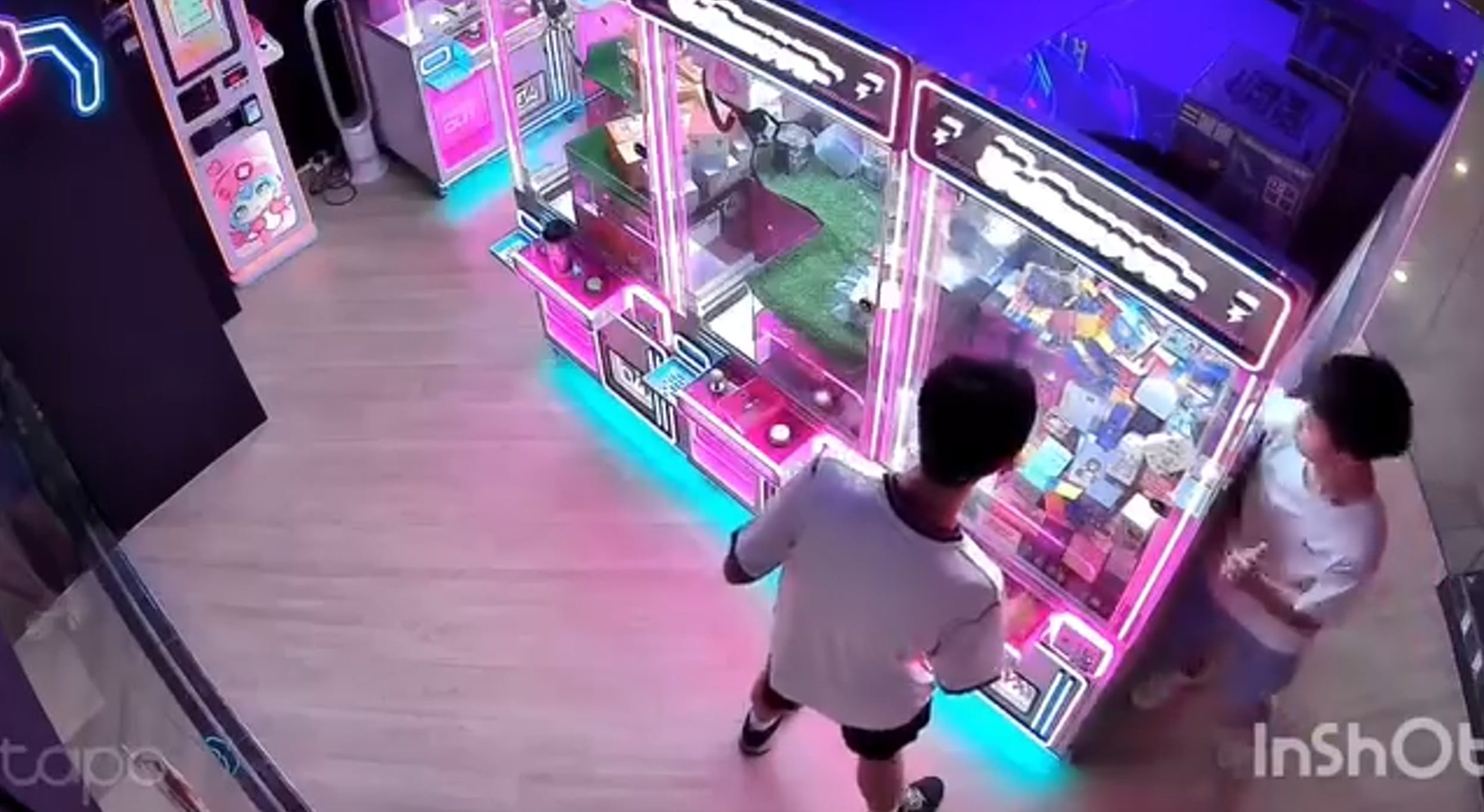 claw machine boys
