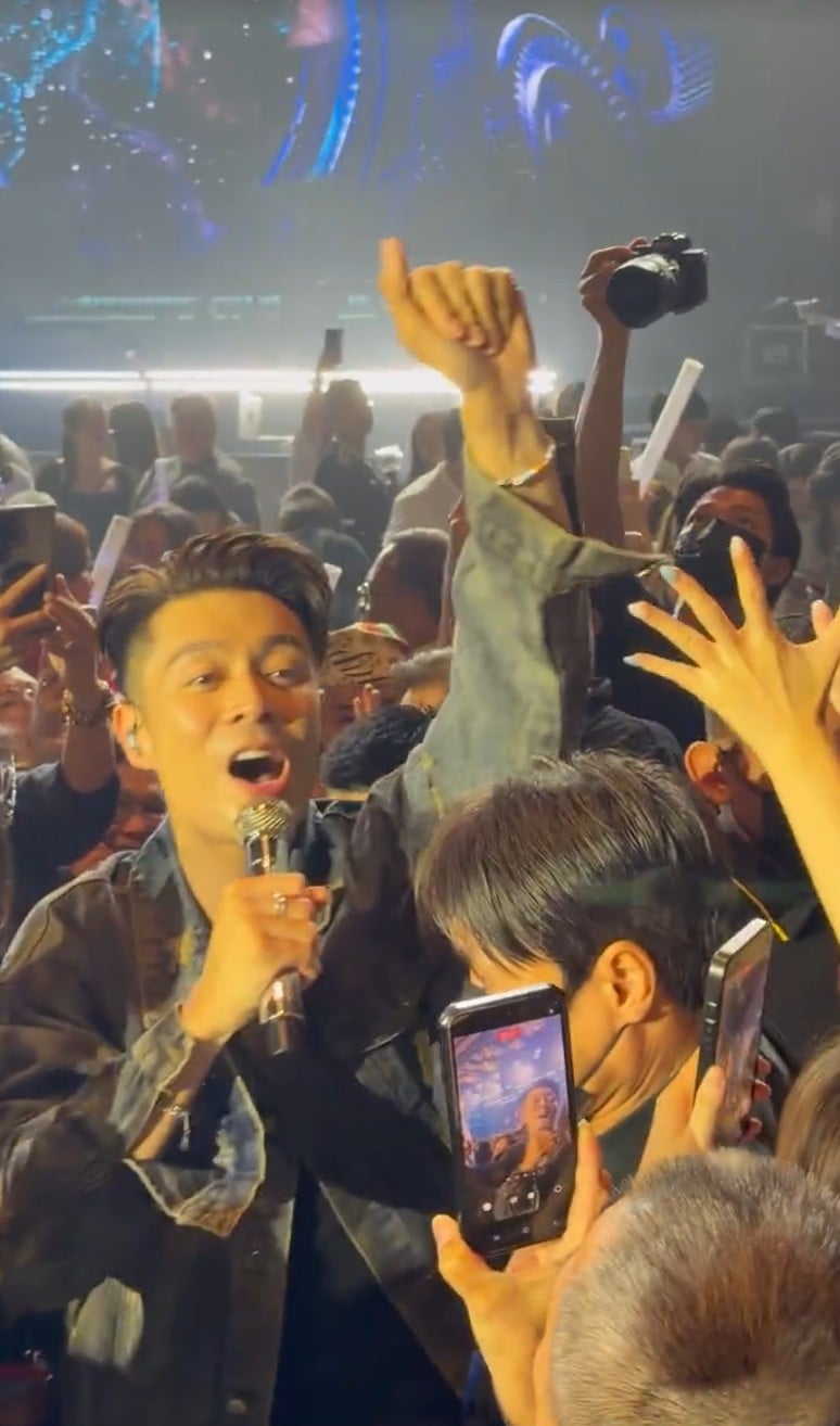 pakho chau merlion