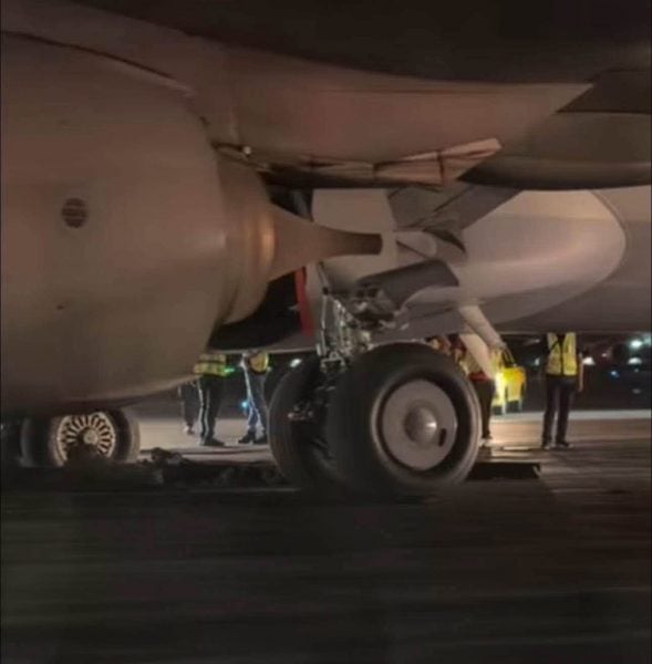 china airlines stuck