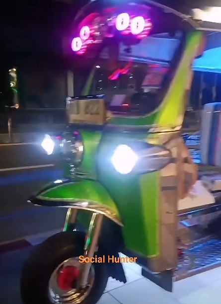 tuk tuk S$150 fare