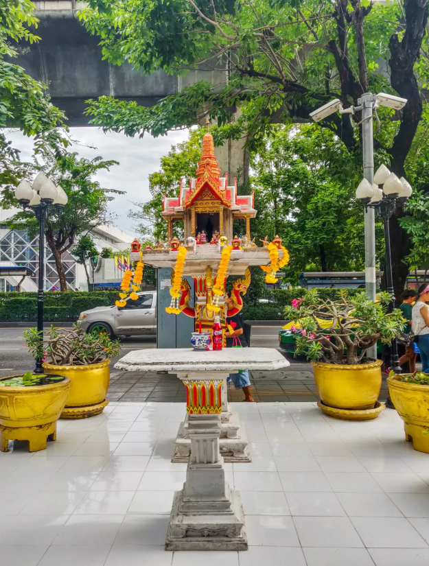 thailand spirit houses