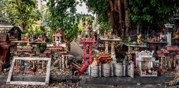 thailand spirit houses