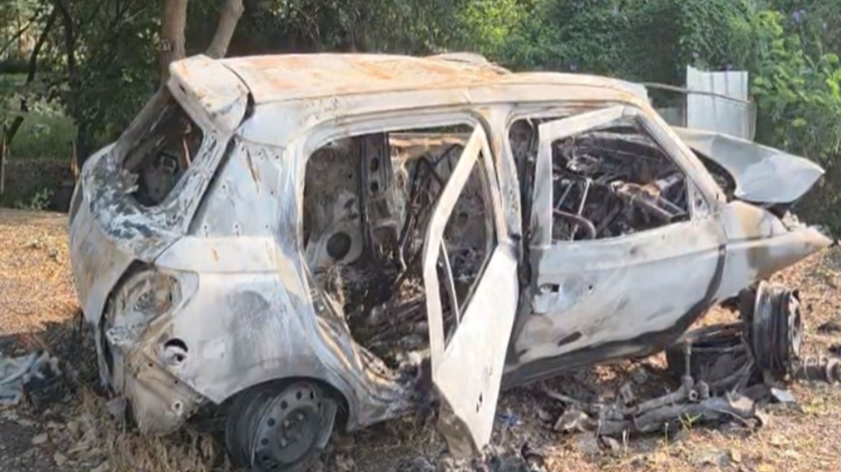 4 killed car fire