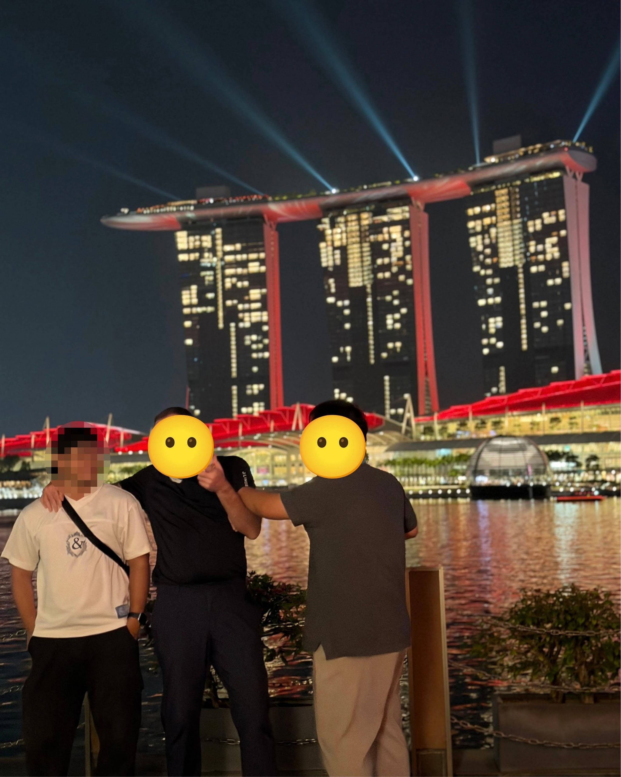 caucasian man tourists photo (2)