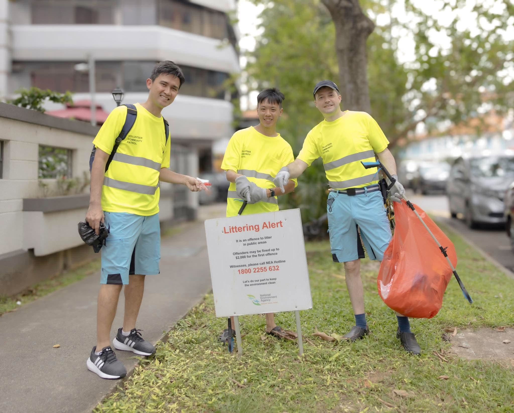 volunteer issues streets